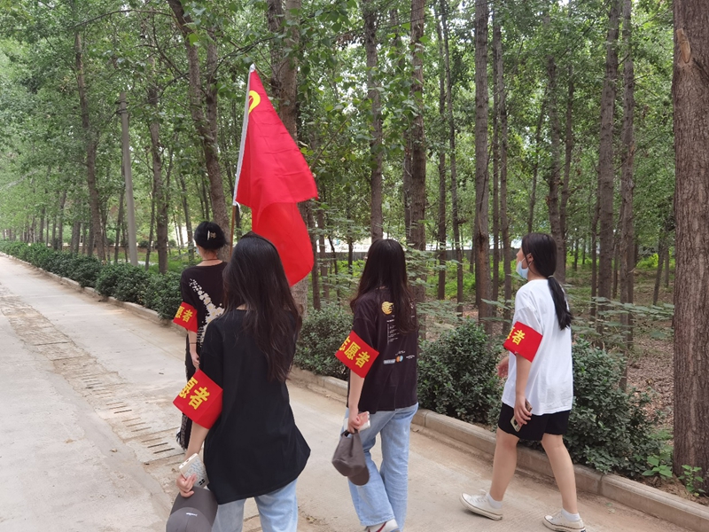 永远跟党走奋进新时代——墙绘艺术进基层美丽乡村添新景(图3) 永远跟党走奋进新时代——墙绘艺术进基层美丽乡村添新景(图3)