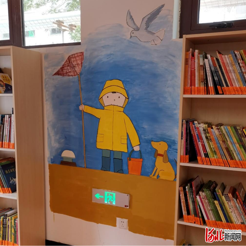 河北工艺美术职业学院新媒体艺术系师生开展墙绘志愿服务活动(图4)