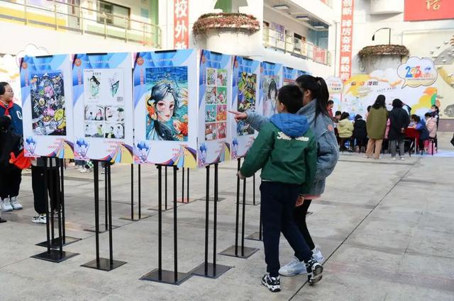 静安这里孩子们用多彩画笔描绘社区生活→(图3)