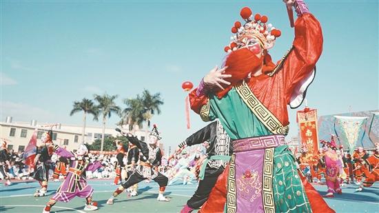 陈来发：“爆红”让英歌舞顺时而变｜走进名家工作室⑧(图4)