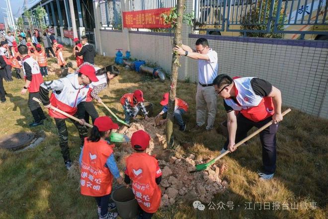 台山四九：描绘森林城镇画卷每万人拥有“绿”217公里(图2)