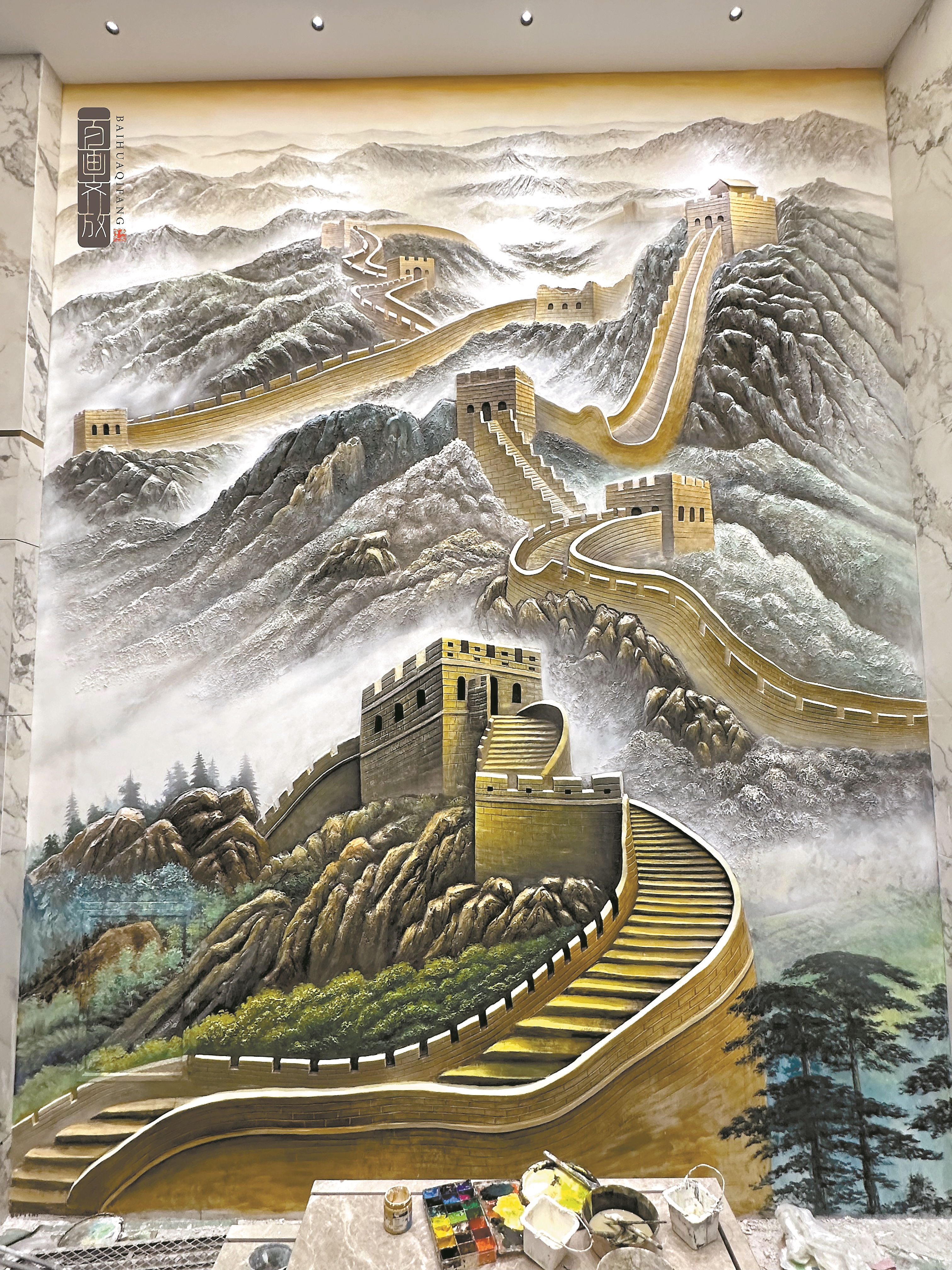 工匠精神+艺术灵感 三位年轻浮雕壁画师让壮美河山壁立于厅堂(图2) 工匠精神+艺术灵感 三位年轻浮雕壁画师让壮美河山壁立于厅堂(图2)