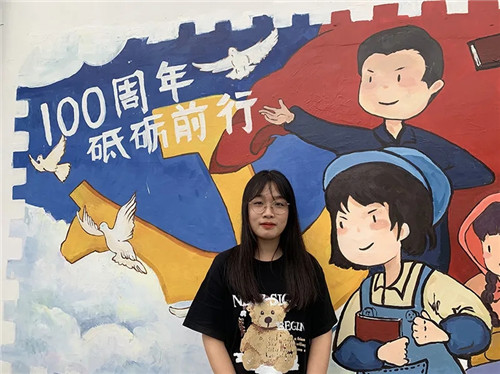 青岛理工大学艺术与设计学院开展“以艺术之美 传承党史之光”主题墙绘活动(图5)