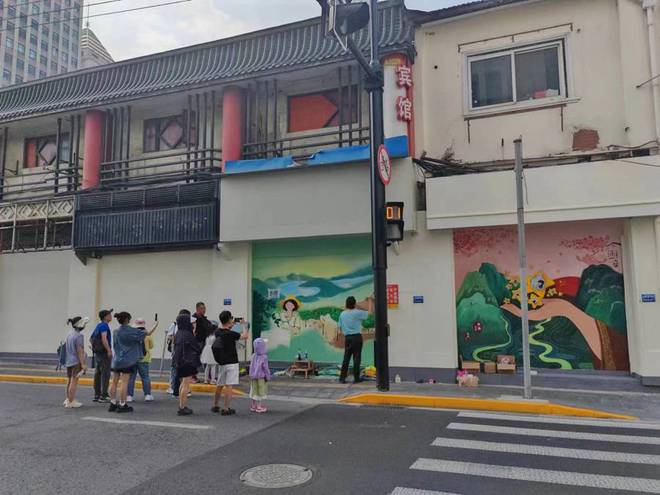 不再“水泥封墙”上海越来越多旧改基地“变美”了还被人围观…(图2)