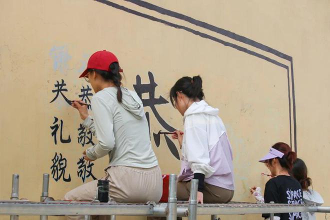 4年21个村260面墙！他们用双手为美丽乡村建设增色(图4)