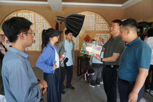 凝聚美育力量 共绘乡村新篇 西安美术学院油画系学子赴榆林暑期“三下乡”社会实践(图5)