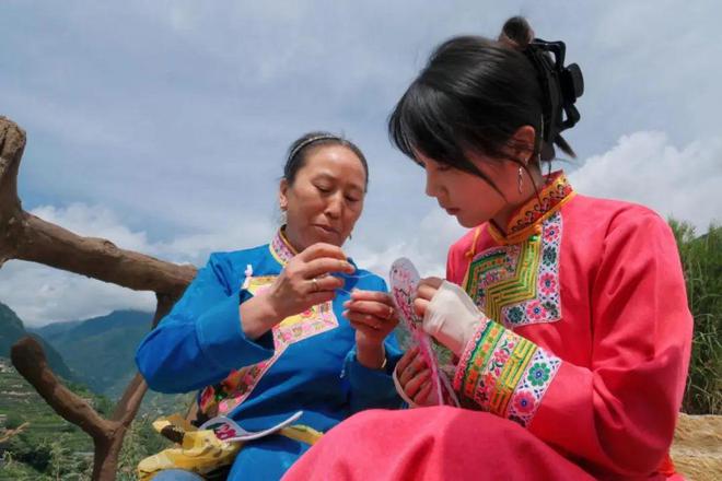 暑期“三下乡”（下） 相约今夏川影人以艺术之力服务乡村(图2)