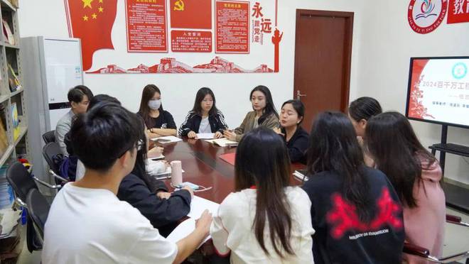 广州华商职业学院实践队以青春之名助力周陂镇乡村振兴(图2) 广州华商职业学院实践队以青春之名助力周陂镇乡村振兴(图2)