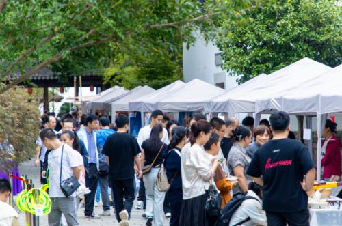 北望市集国庆狂欢悦享传统韵味与现代风情(图3)
