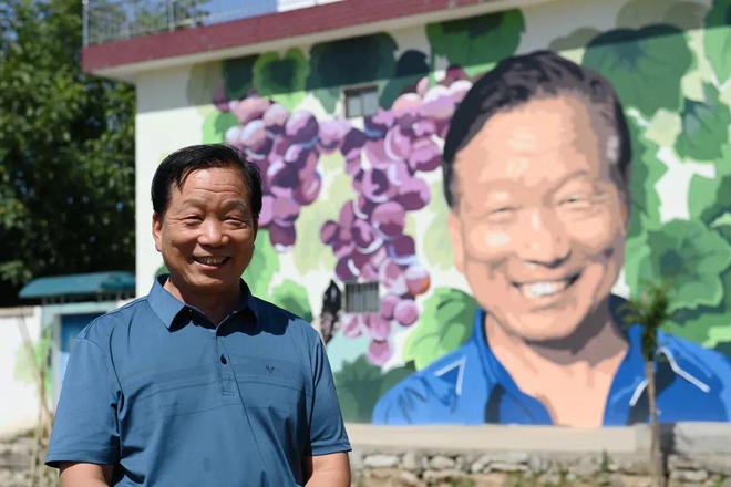 共和国75周年礼赞丨一墙画作“画”活鄠邑(图4)