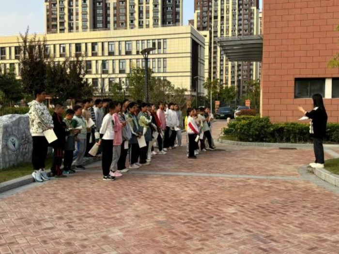 展彩绘之美 筑和合校园——记合肥一六八新店花园学校校园彩绘系列活动(图4)