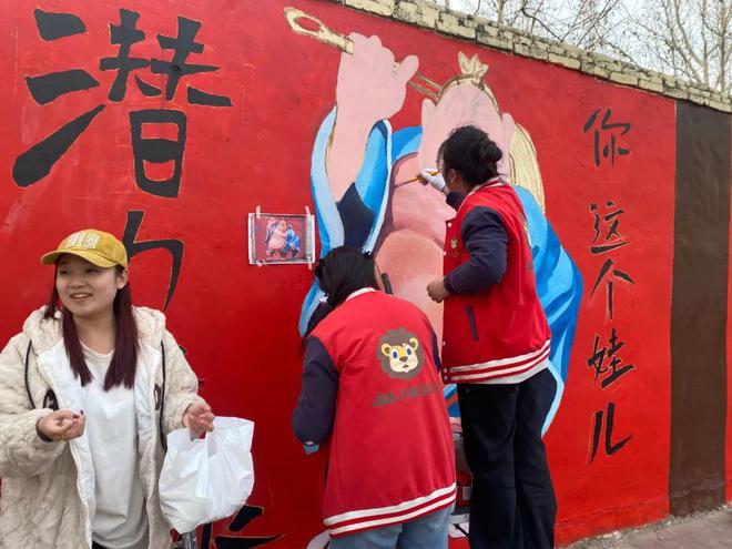 完工！超大哪吒墙绘就在日照这里→(图5)